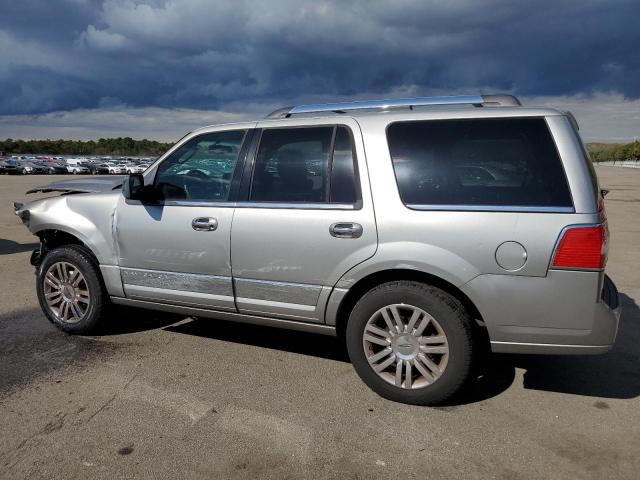 5LMFU28518LJ19818 - 2008 LINCOLN NAVIGATOR 银色 照片 2