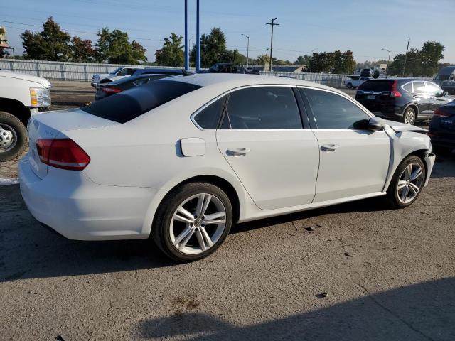 1VWBN7A35EC066512 - 2014 VOLKSWAGEN PASSAT SE WHITE photo 3