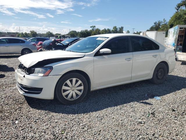 1VWAP7A33DC105425 - 2013 VOLKSWAGEN PASSAT S WHITE photo 1