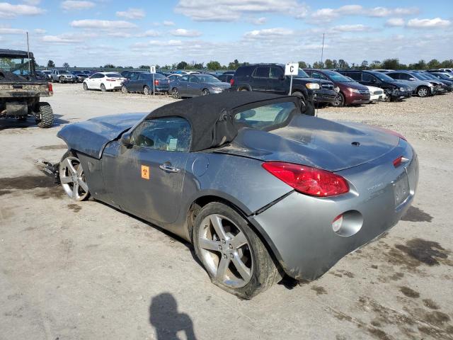 1G2MB35BX7Y111047 - 2007 PONTIAC SOLSTICE GRAY photo 2