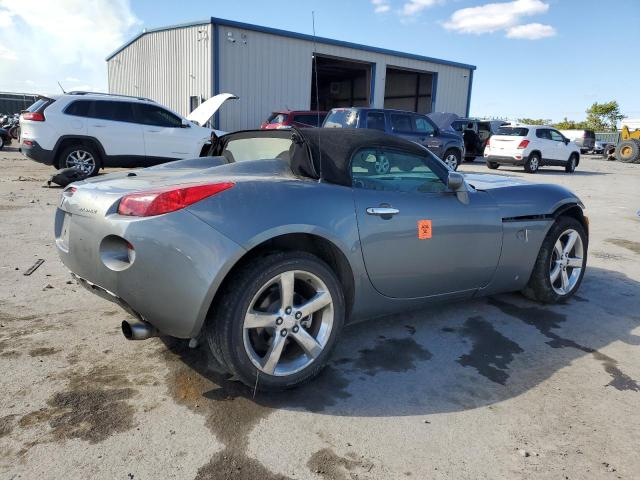 1G2MB35BX7Y111047 - 2007 PONTIAC SOLSTICE GRAY photo 3