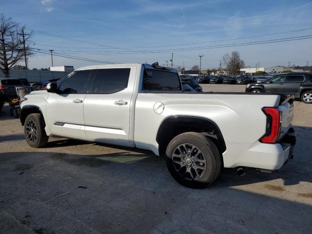 5TFNA5ECXNX008561 - 2022 TOYOTA TUNDRA CREWMAX PLATINUM WHITE photo 2