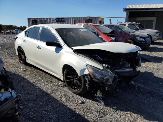 1N4AL3AP0HC178984 - 2017 NISSAN ALTIMA 2.5 WHITE photo 4