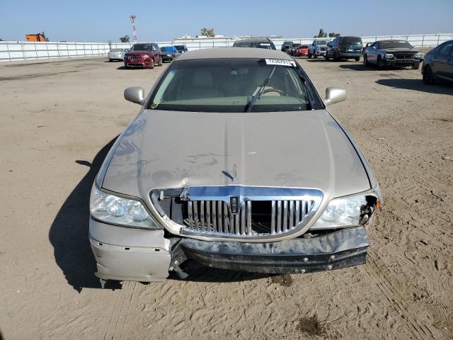 2LNBL8CVXAX618950 - 2010 LINCOLN TOWN CAR SIGNATURE LIMITED TAN photo 5