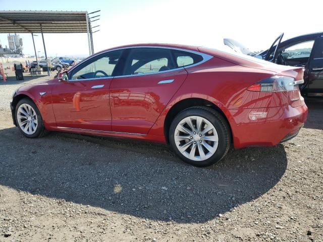 5YJSA1E21GF139197 - 2016 TESLA MODEL S 红色 照片 2