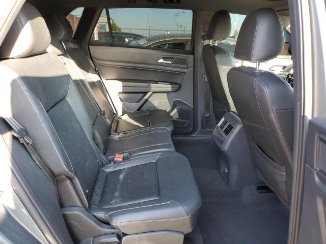 1V26C2CA7LC202417 - 2020 VOLKSWAGEN ATLAS CROS SE ნაცრისფერი ფოტო 10