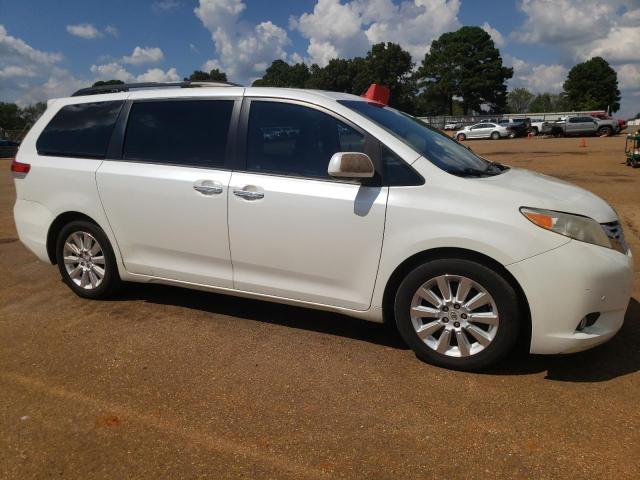 5TDYK3DC2CS251137 - 2012 TOYOTA SIENNA XLE WHITE photo 4