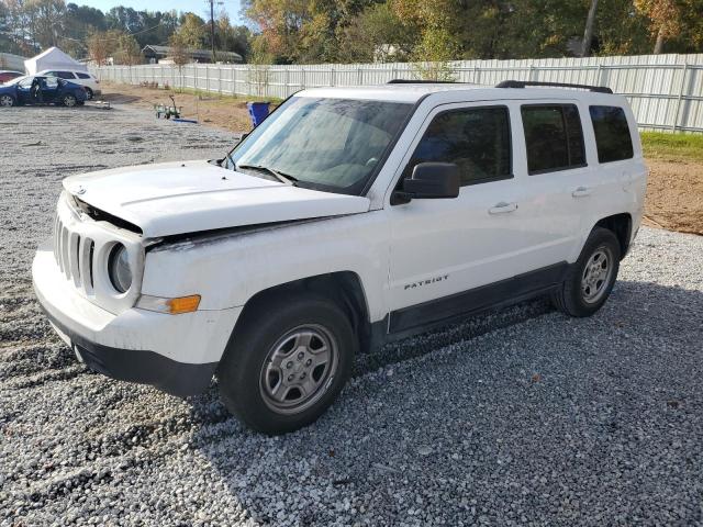 1C4NJPBAXHD141132 - 2017 JEEP PATRIOT SPORT WHITE photo 1