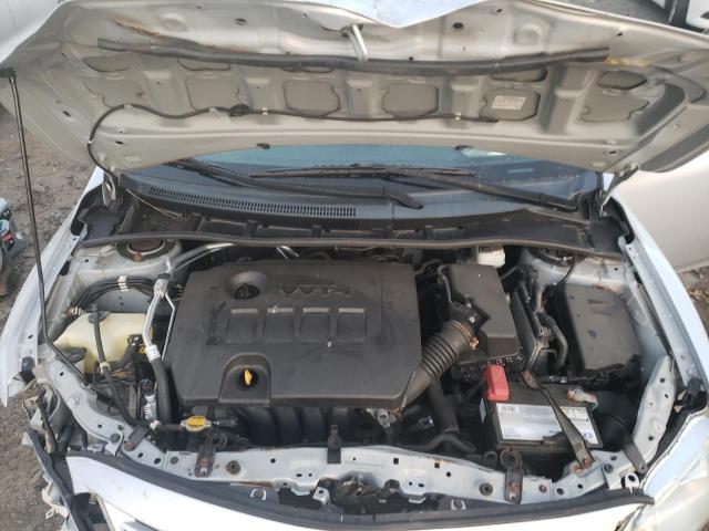 2T1BU4EE4DC021146 - 2013 TOYOTA COROLLA BASE SILVER photo 11