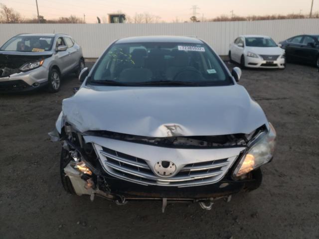 2T1BU4EE4DC021146 - 2013 TOYOTA COROLLA BASE SILVER photo 5