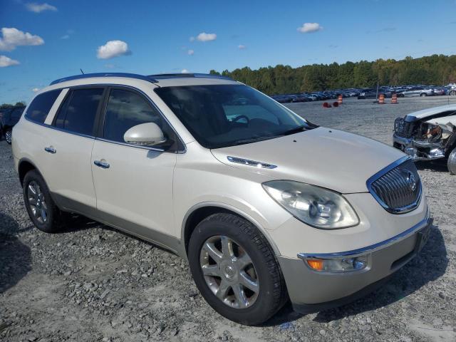 5GALRCED8AJ174458 - 2010 BUICK ENCLAVE CXL WHITE photo 4