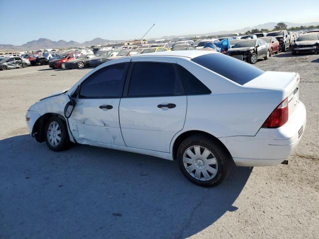 1FAFP34N95W271873 - 2005 FORD FOCUS ZX4 WHITE photo 2