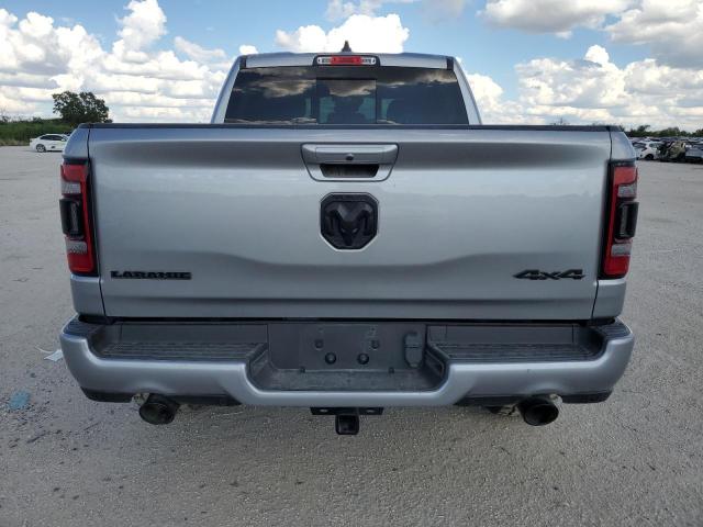 1C6SRFJT8LN323172 - 2020 RAM 1500 LARAMIE SILVER photo 6