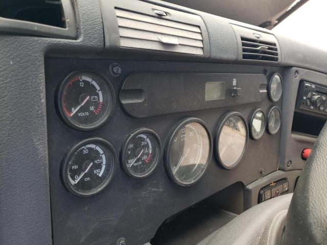 1FUJGLDR5BSAS0760 - 2011 FREIGHTLINER CASCADIA 125 WHITE photo 8