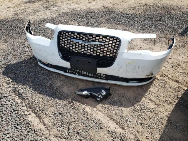 2C3CCABG8KH562963 - 2019 CHRYSLER 300 S WHITE photo 12