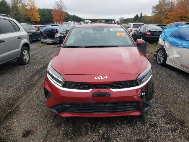 3KPF34AD2NE435952 - 2022 KIA FORTE GT LINE RED photo 5