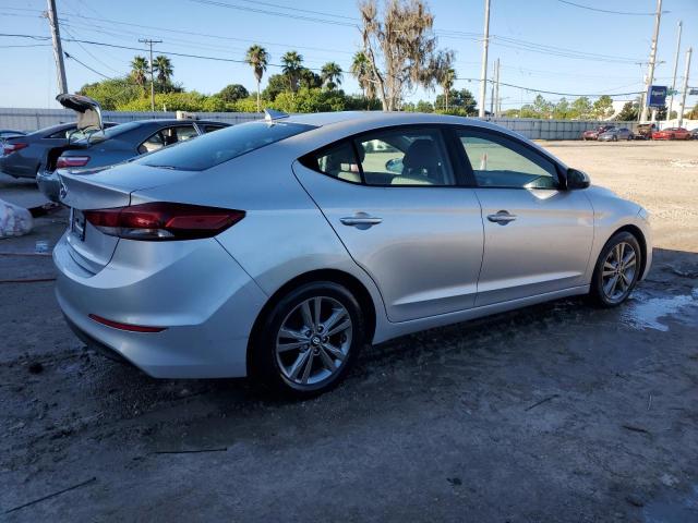 5NPD84LF1HH074818 - 2017 HYUNDAI ELANTRA SE SILVER photo 3