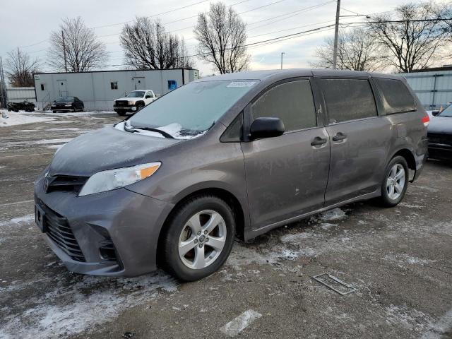 5TDZZ3DC0JS949324 - 2018 TOYOTA SIENNA L GRAY photo 1