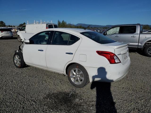 3N1CN7AP6EL827145 - 2014 NISSAN VERSA S WHITE photo 2