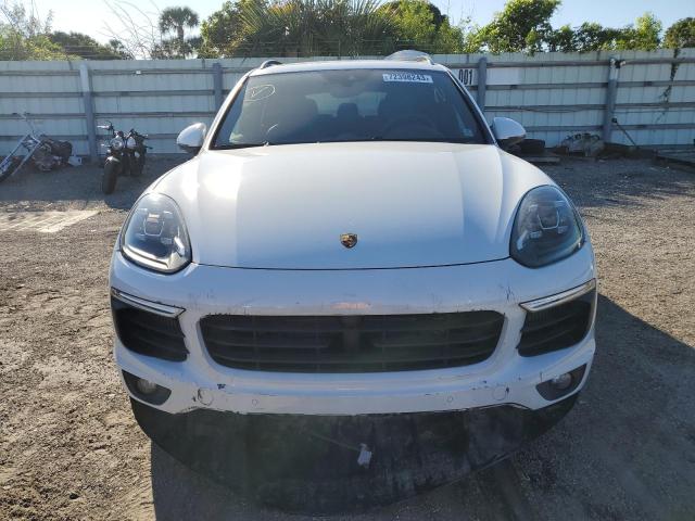 WP1AB2A28JLA60858 - 2018 PORSCHE CAYENNE S WHITE photo 5