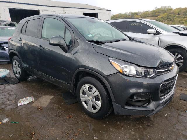 3GNCJKSB8KL184962 - 2019 CHEVROLET TRAX LS GRAY photo 4