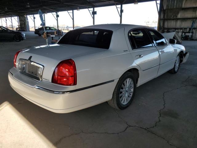 1LNHM81W23Y637532 - 2003 LINCOLN TOWN CAR EXECUTIVE WHITE photo 3