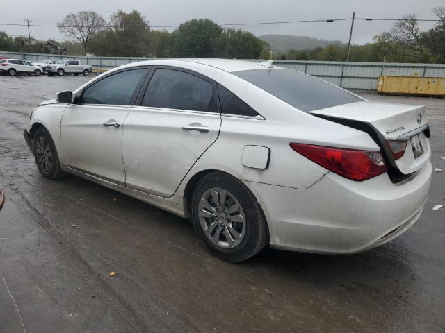 5NPEB4AC1CH333007 - 2012 HYUNDAI SONATA GLS WHITE photo 2