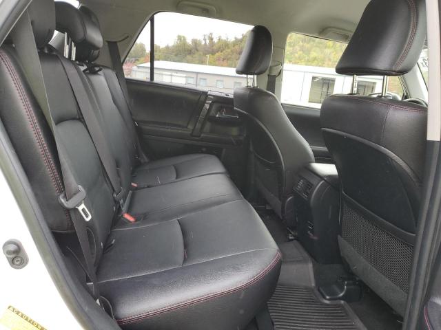 JTEBU5JR3J5491803 - 2018 TOYOTA 4RUNNER SR5/SR5 PREMIUM თეთრი ფოტო 11