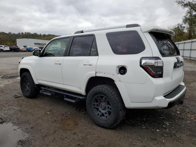 JTEBU5JR3J5491803 - 2018 TOYOTA 4RUNNER SR5/SR5 PREMIUM თეთრი ფოტო 2