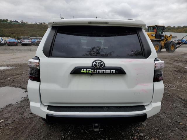 JTEBU5JR3J5491803 - 2018 TOYOTA 4RUNNER SR5/SR5 PREMIUM თეთრი ფოტო 6