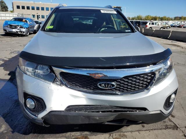 5XYKUDA20CG291828 - 2012 KIA SORENTO EX SILVER photo 5