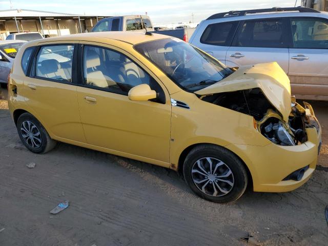 KL1TD66EX9B649482 - 2009 CHEVROLET AVEO LS YELLOW photo 4