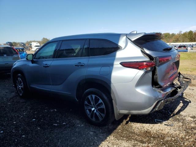 5TDGZRBH4NS183662 - 2022 TOYOTA HIGHLANDER XLE BLUE photo 2