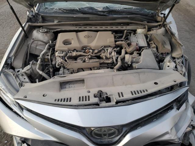 4T1B11HK3JU105705 - 2018 TOYOTA CAMRY L SILVER photo 11