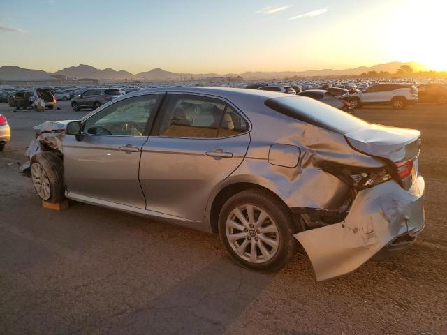 4T1B11HK3JU105705 - 2018 TOYOTA CAMRY L SILVER photo 2