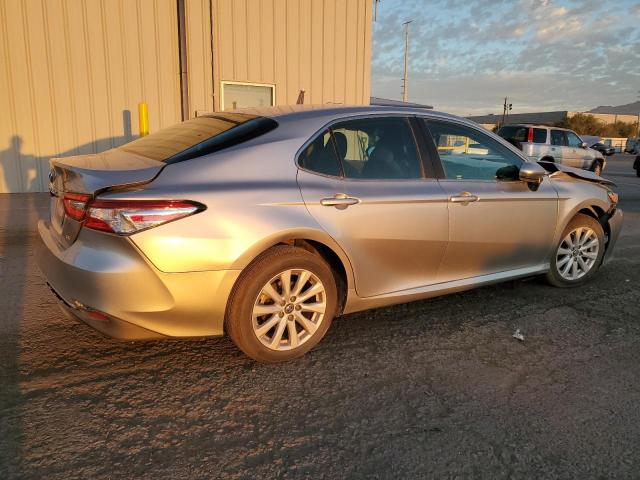 4T1B11HK3JU105705 - 2018 TOYOTA CAMRY L SILVER photo 3