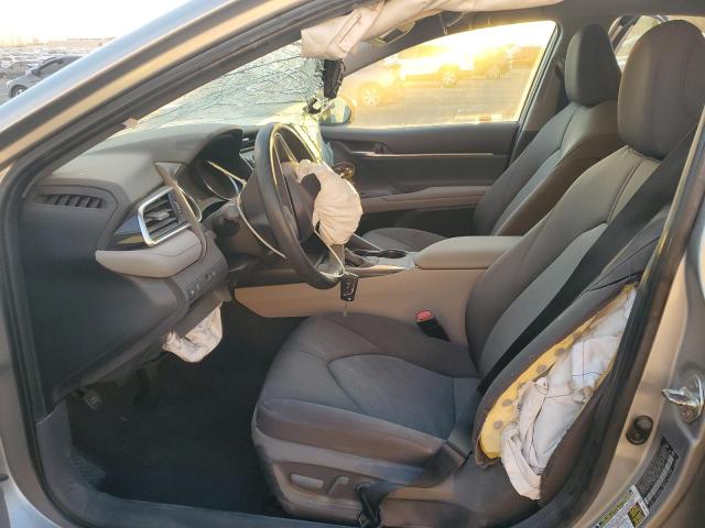 4T1B11HK3JU105705 - 2018 TOYOTA CAMRY L SILVER photo 7