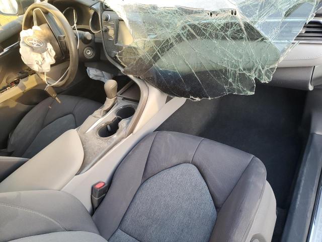 4T1B11HK3JU105705 - 2018 TOYOTA CAMRY L SILVER photo 8