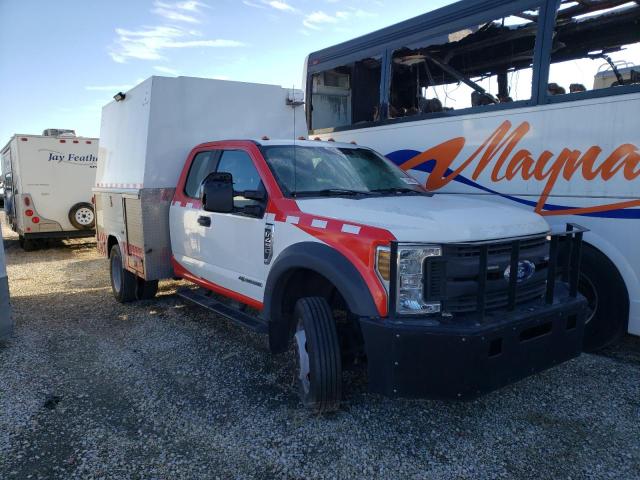 1FD0X4GT1JEB53473 - 2018 FORD F450 SUPER DUTY WHITE photo 4