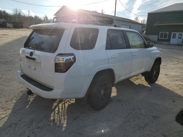 JTETU5JR2N6057635 - 2022 TOYOTA 4RUNNER TRAIL WHITE photo 3