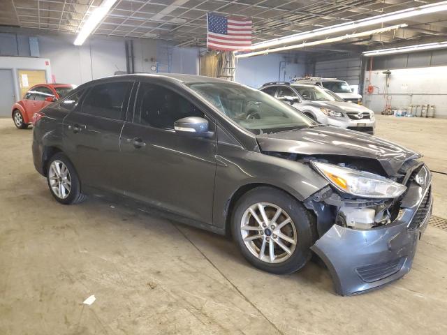 1FADP3F22HL206945 - 2017 FORD FOCUS SE GRAY photo 4