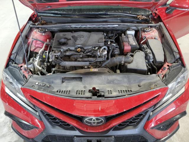 4T1T11AK4PU105929 - 2023 TOYOTA CAMRY SE NIGHT SHADE RED photo 11