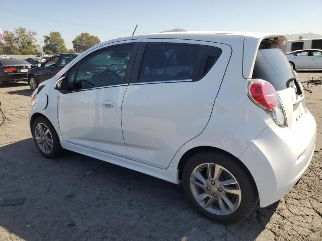 KL8CK6S01FC731804 - 2015 CHEVROLET SPARK EV 1LT WHITE photo 2