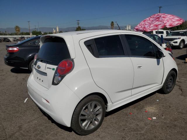 KL8CK6S01FC731804 - 2015 CHEVROLET SPARK EV 1LT WHITE photo 3