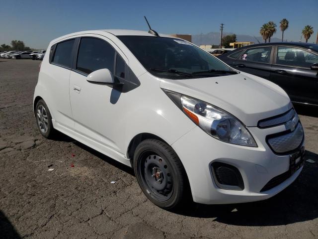 KL8CK6S01FC731804 - 2015 CHEVROLET SPARK EV 1LT WHITE photo 4