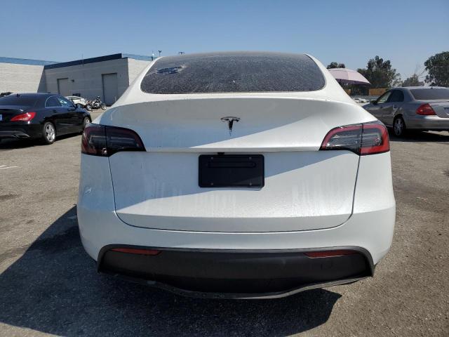 7SAYGDEDXRF092091 - 2024 TESLA MODEL Y WHITE photo 6