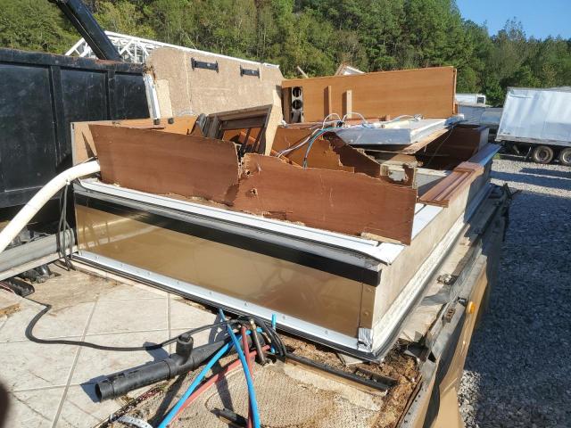 1RF42464742028040 - 2004 ROADMASTER RAIL MONOCOQUE Світло-коричневий фото 5