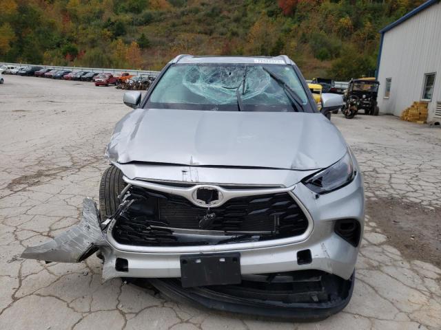 5TDHZRBH8NS587844 - 2022 TOYOTA HIGHLANDER XLE SILVER photo 5