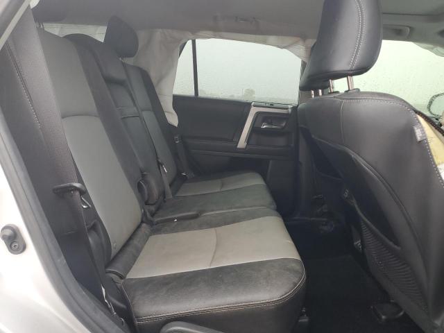 JTENU5JR4N5994808 - 2022 TOYOTA 4RUNNER SR5/SR5 PREMIUM 银色 照片 11