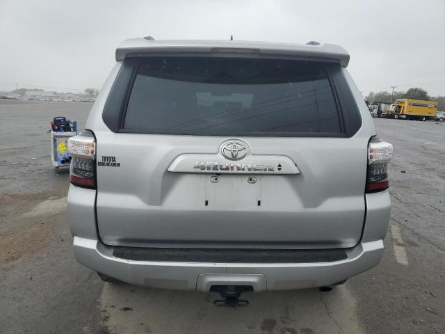 JTENU5JR4N5994808 - 2022 TOYOTA 4RUNNER SR5/SR5 PREMIUM 银色 照片 6
